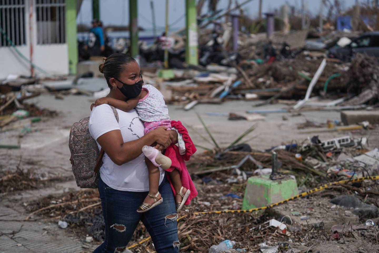 Mientras combatía la pandemia, la región también fue golpeada por los huracanes Eta e Iota, dos recordatorios de la vulnerabilidad al cambio climático, señaló un análisis del FMI.