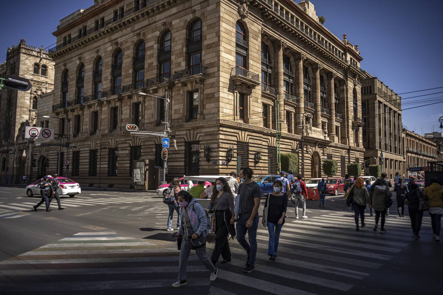 The headquarters of Mexico's central bank (Banxico) in Mexico City Source: Bloomberg
