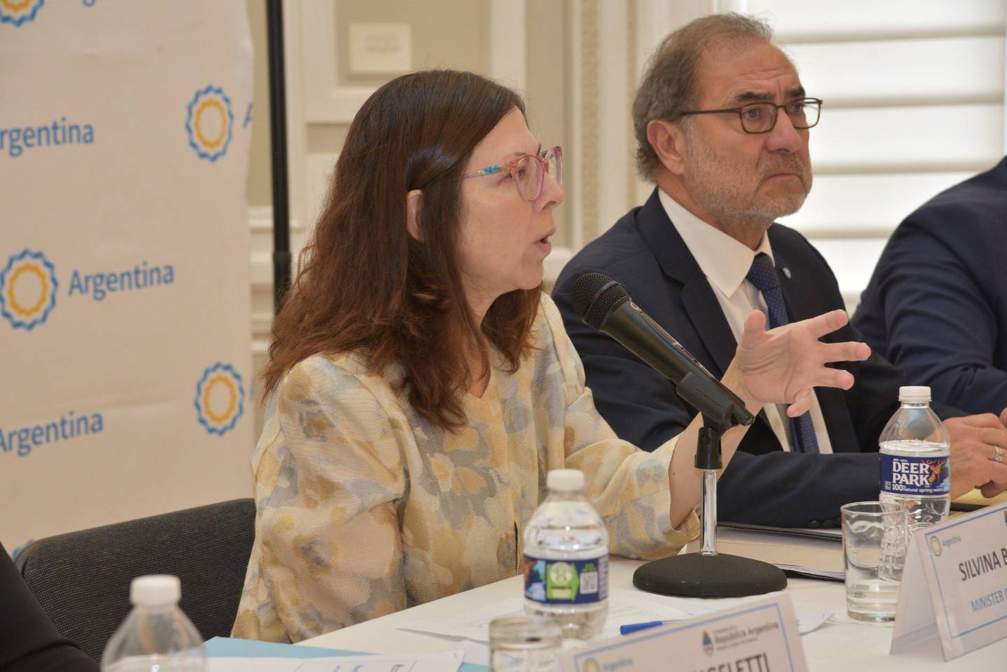 La ministra de Economía y el embajador de Argentina en los Estados Unidos participaron del encuentro esta mañana.