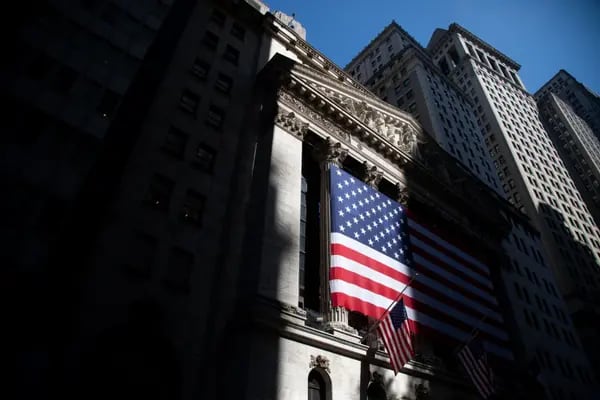 US Stocks Set For Flat Month After Bear Market Scare