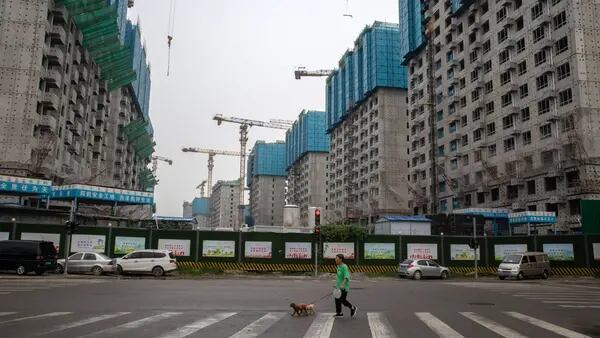 Pesimismo de inversores sobre sector inmobiliario chino alcanza un récord: encuestadfd