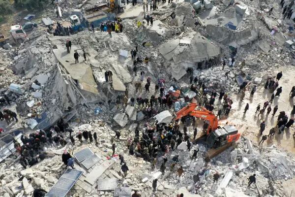 Cerca de 13,4 milhões de pessoas vivem na região atingida pelos terremotos