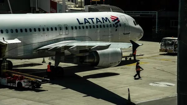 Latam Airlines planea volver a mercado de capitales tras quiebradfd